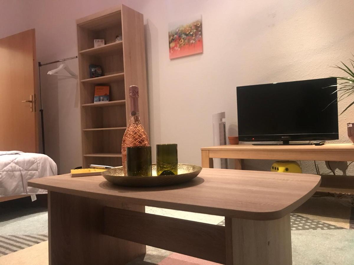 Piano Apartment In Halle Center - Netflix - Free Wifi 1 エクステリア 写真